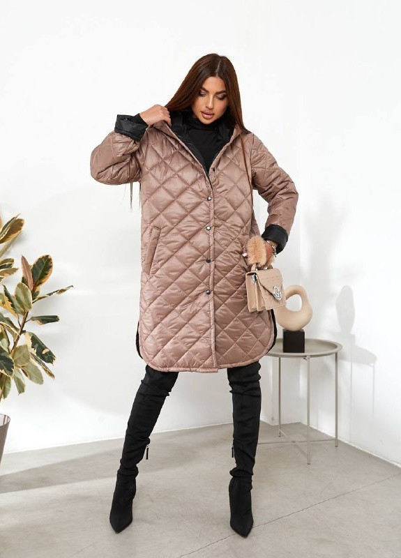 Бежевая зимняя женское стеганое пальто Hand Made
