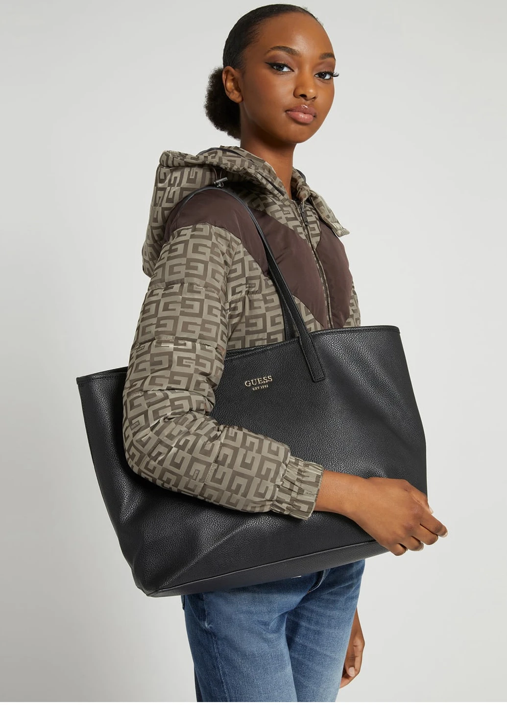 Сумка Guess VIKKY LARGE TOTE (251444227)