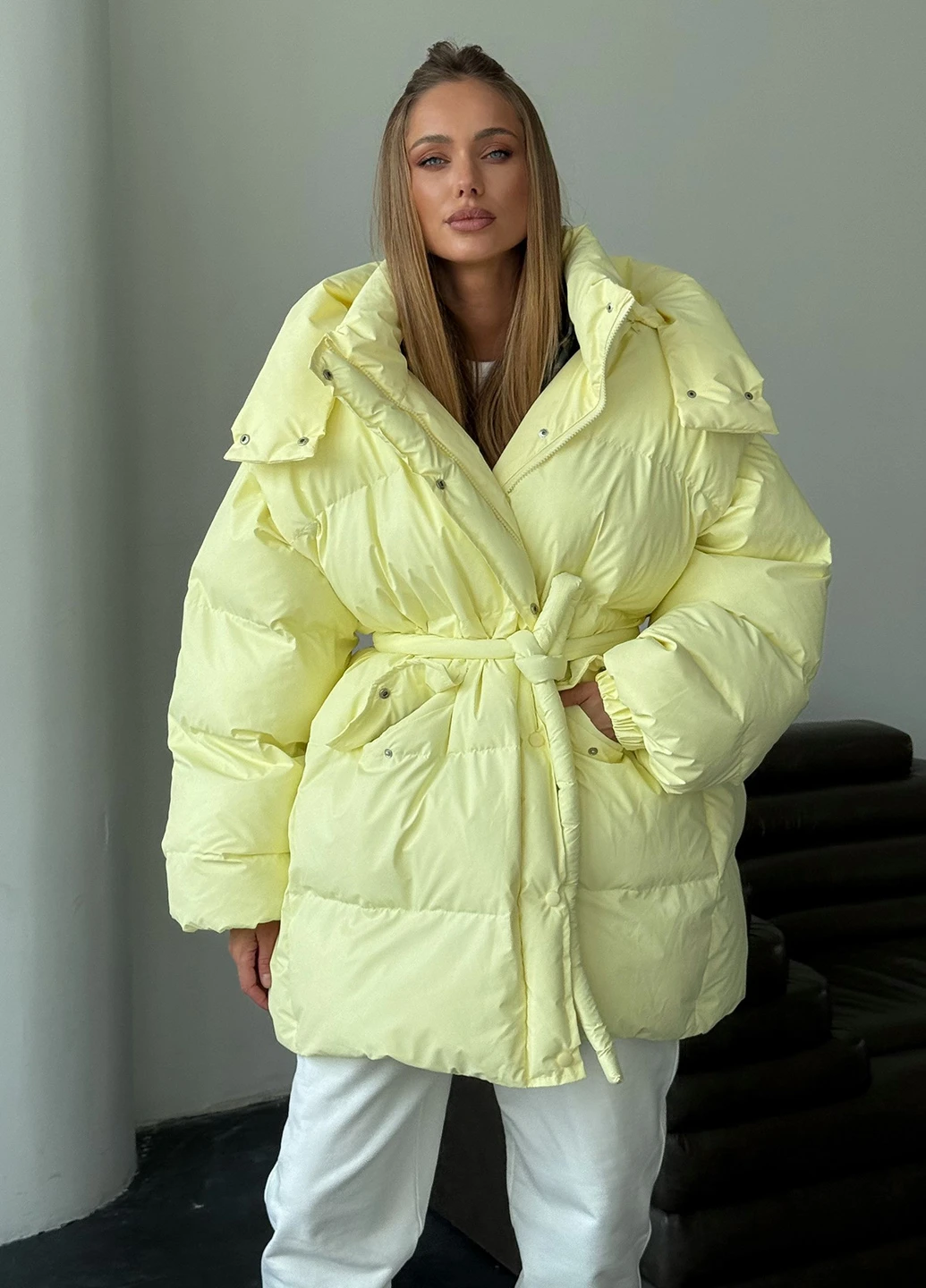 Желтая зимняя куртка No Brand