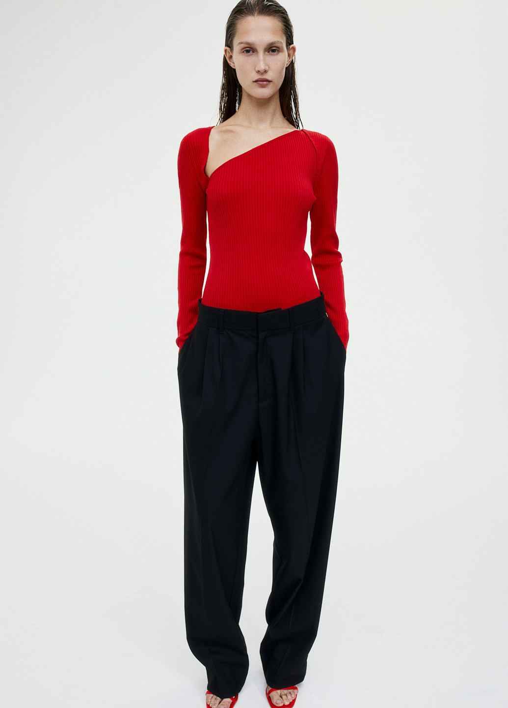 Красный демисезонный свитер H&M