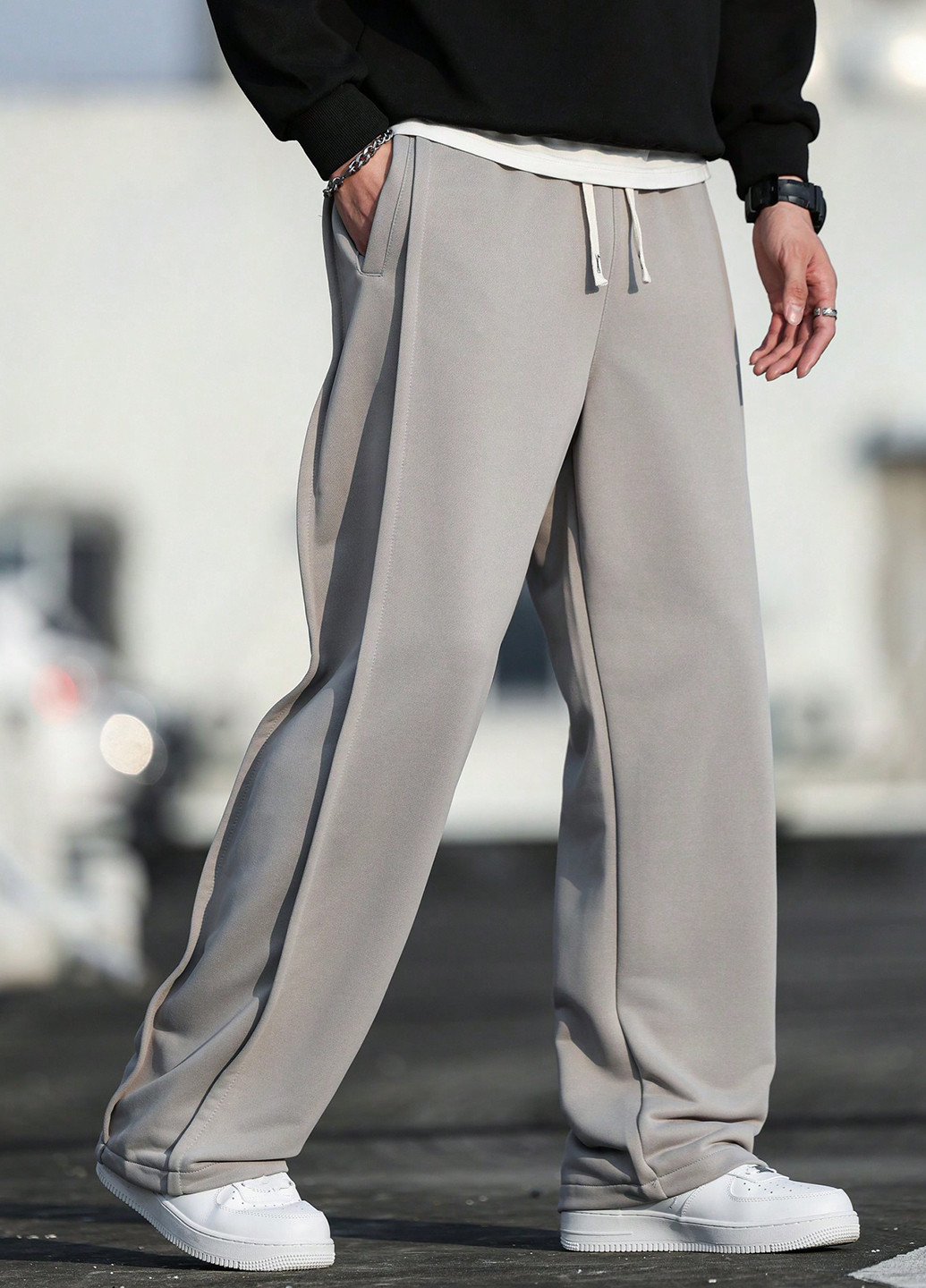 Серые спортивные демисезонные брюки SHEIN