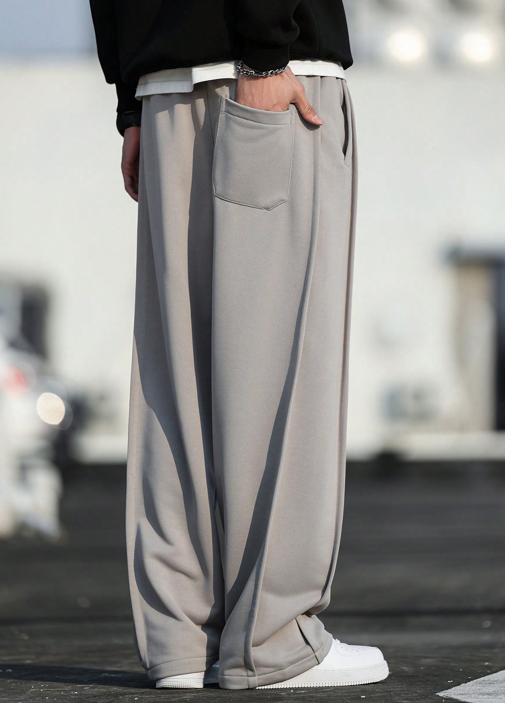 Серые спортивные демисезонные брюки SHEIN