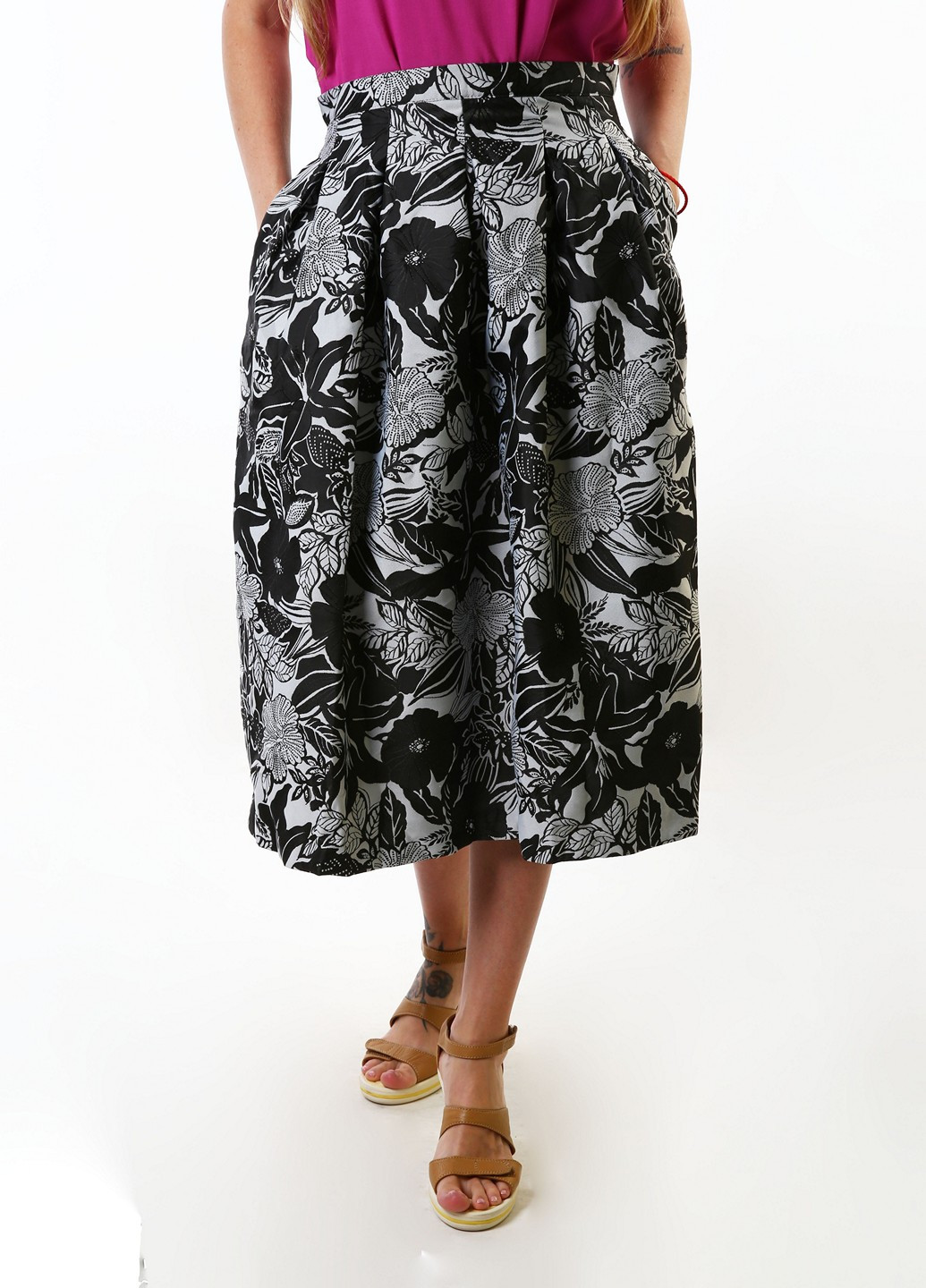 Черно-белая кэжуал цветочной расцветки юбка InDresser