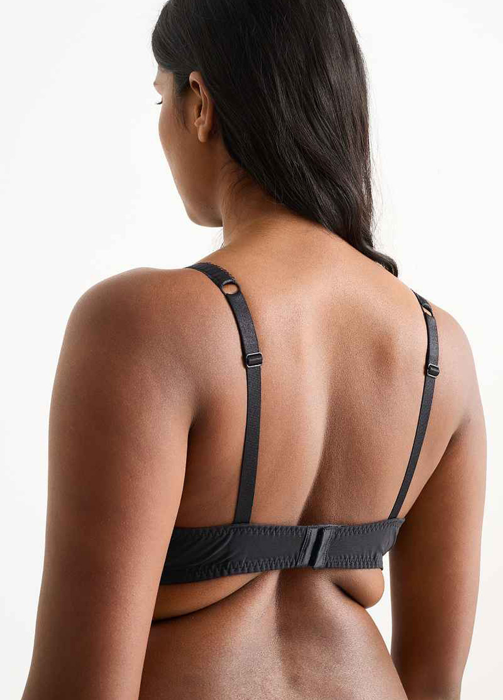 Чёрный бюстгальтер C&A с косточками полиамид