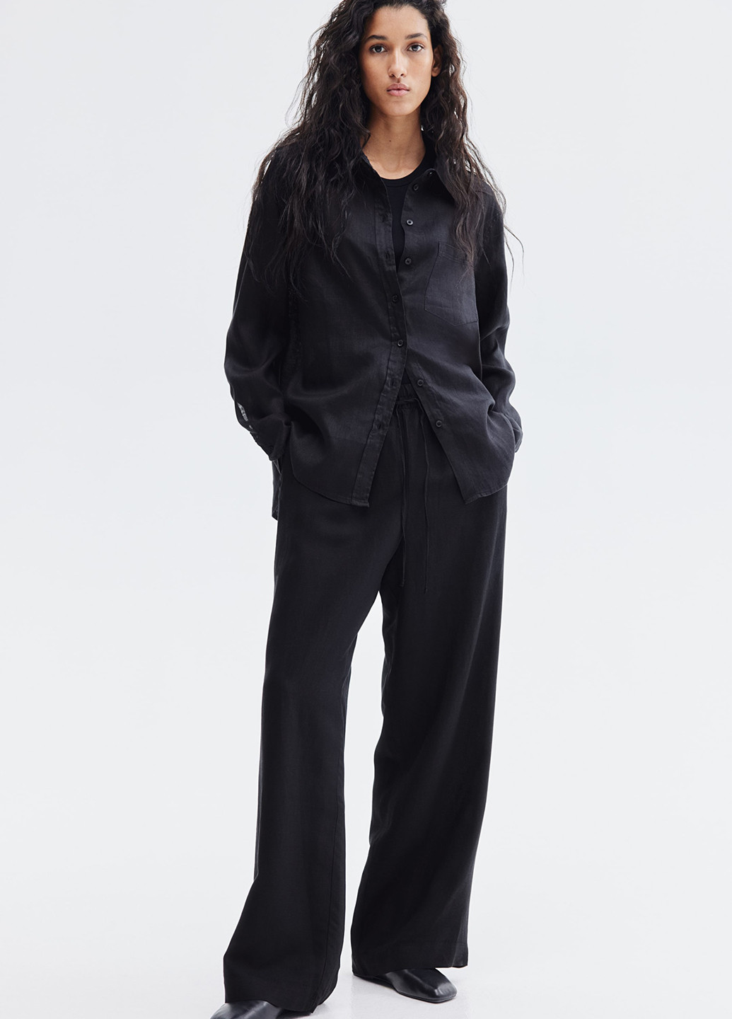 Черная кэжуал рубашка однотонная H&M