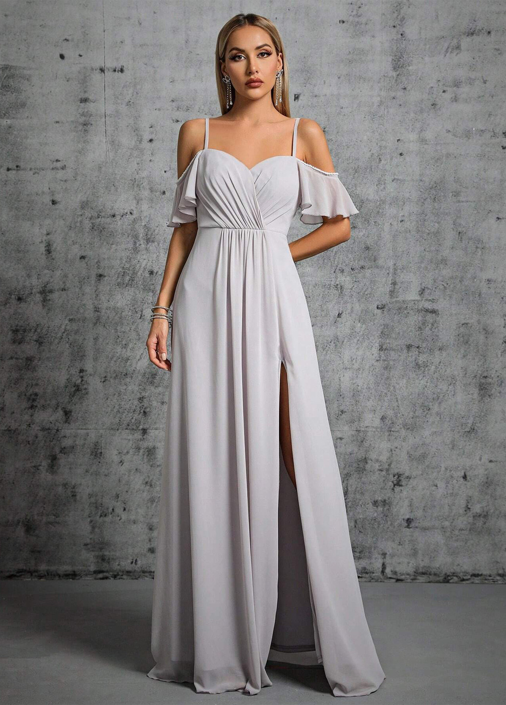 Серое вечернее платье с открытой спиной, с открытыми плечами SHEIN однотонное