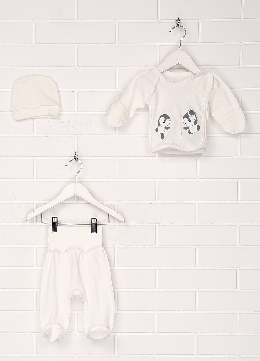 Молочний демісезонний комплект (сорочечка, повзунки, шапка) Baby Art