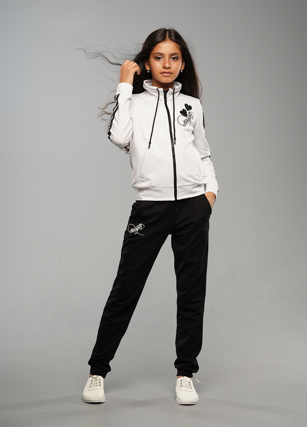 Спортивний костюм з написами Sinthia (192445485)