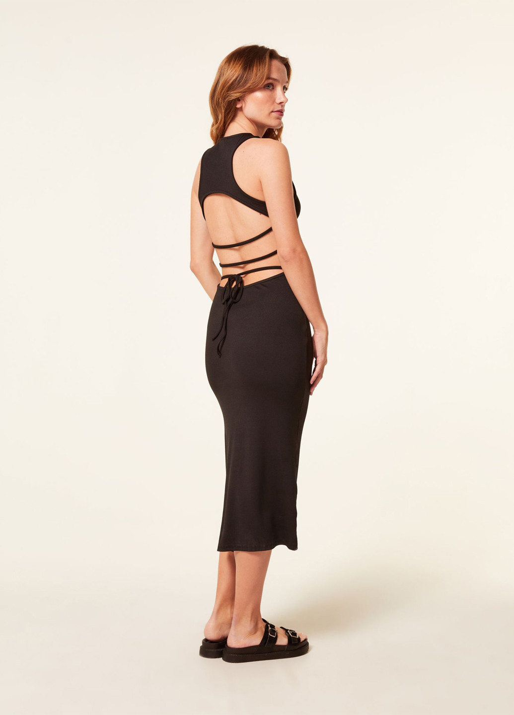 Чорна кежуал сукня з відкритою спиною, сукня-майка Jennyfer однотонна