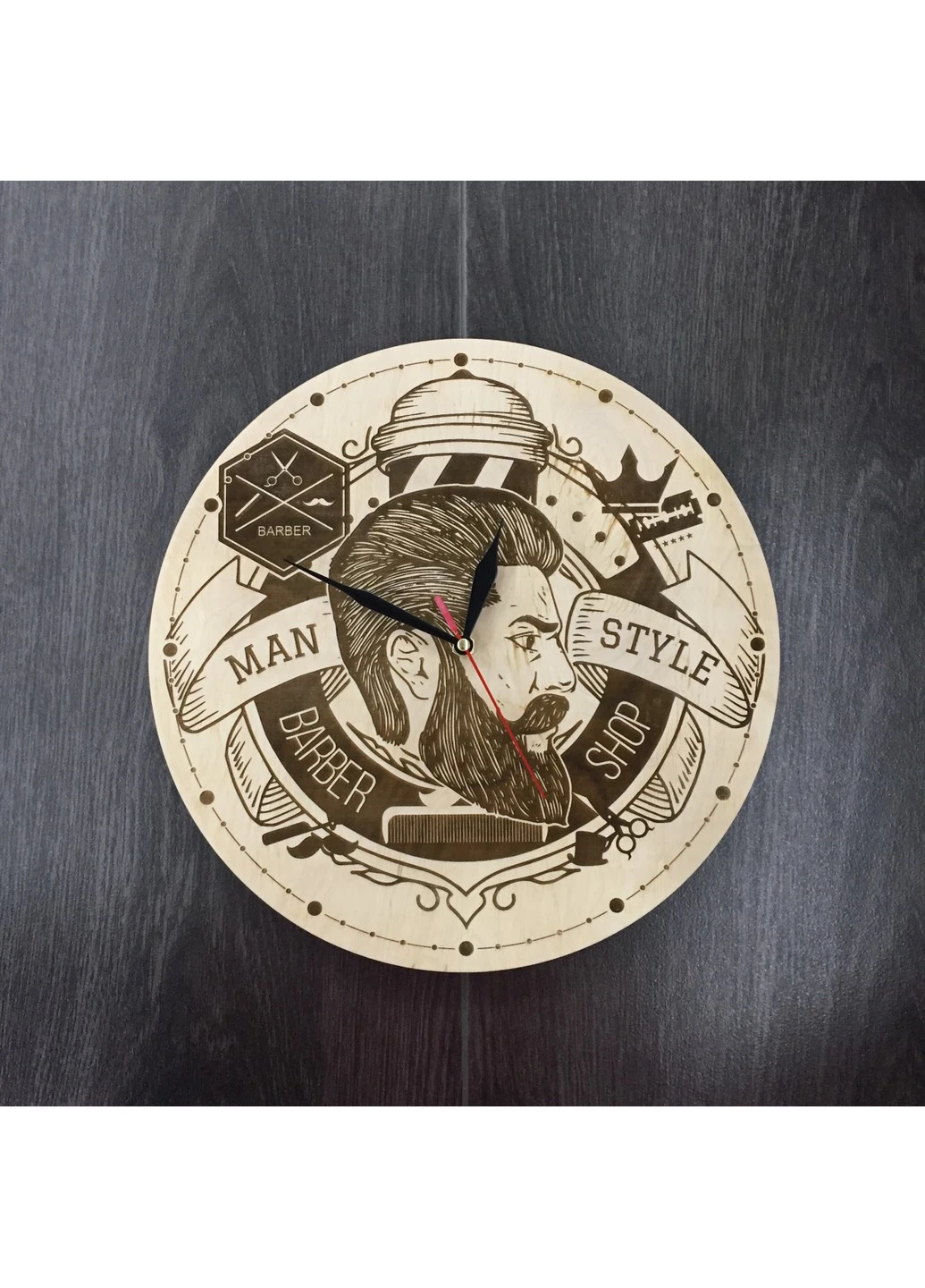 Оригінальні настінні годинники "Man Barber" 7Arts (253566632)