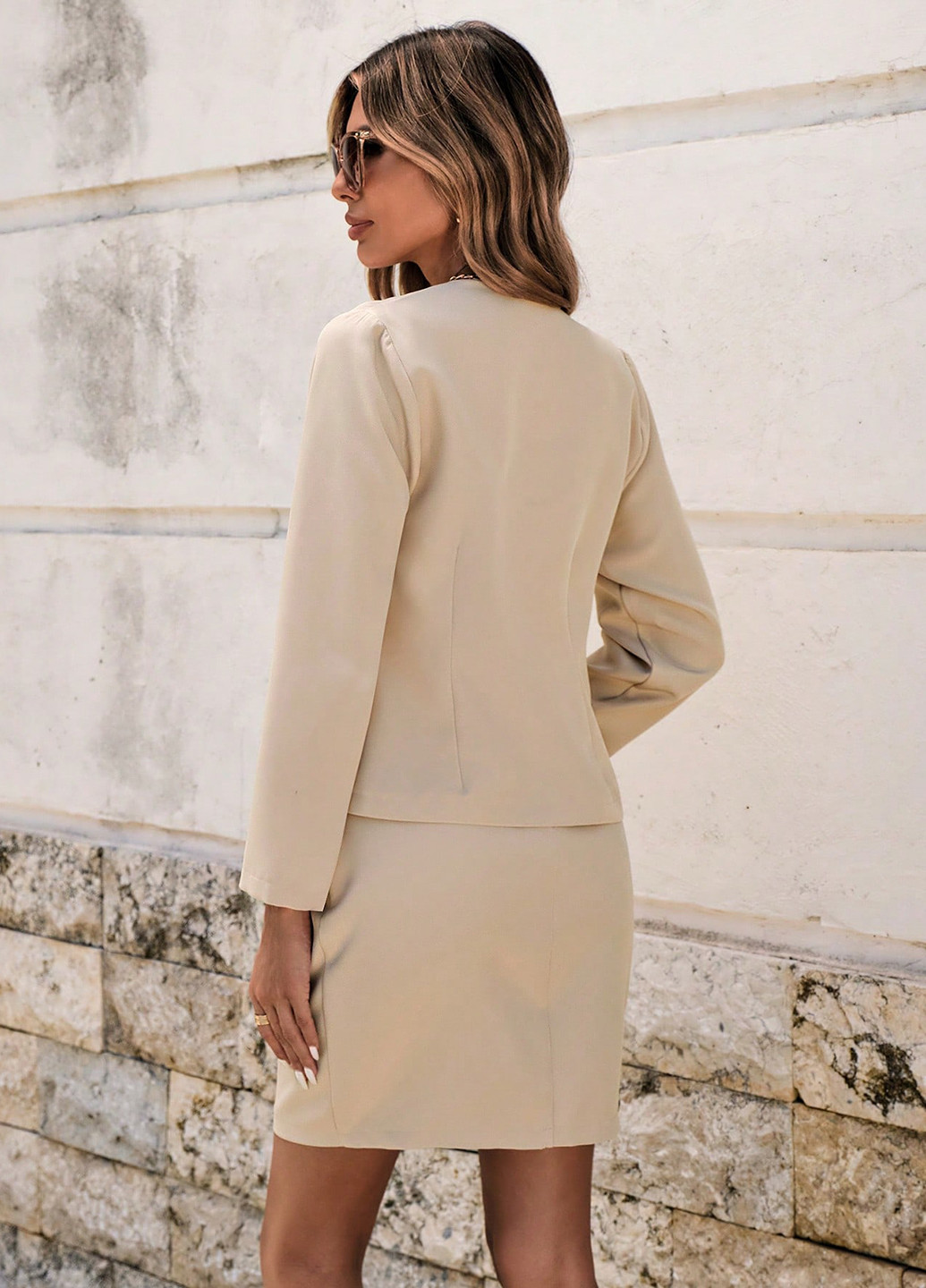 Бежевое кэжуал платье футляр SHEIN однотонное