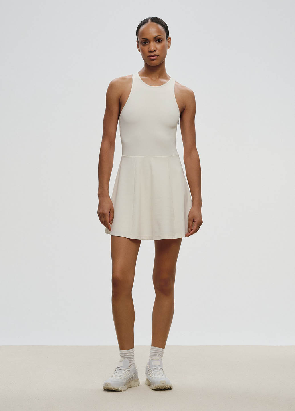 Молочна спортивна сукня сукня-майка NORBA однотонна