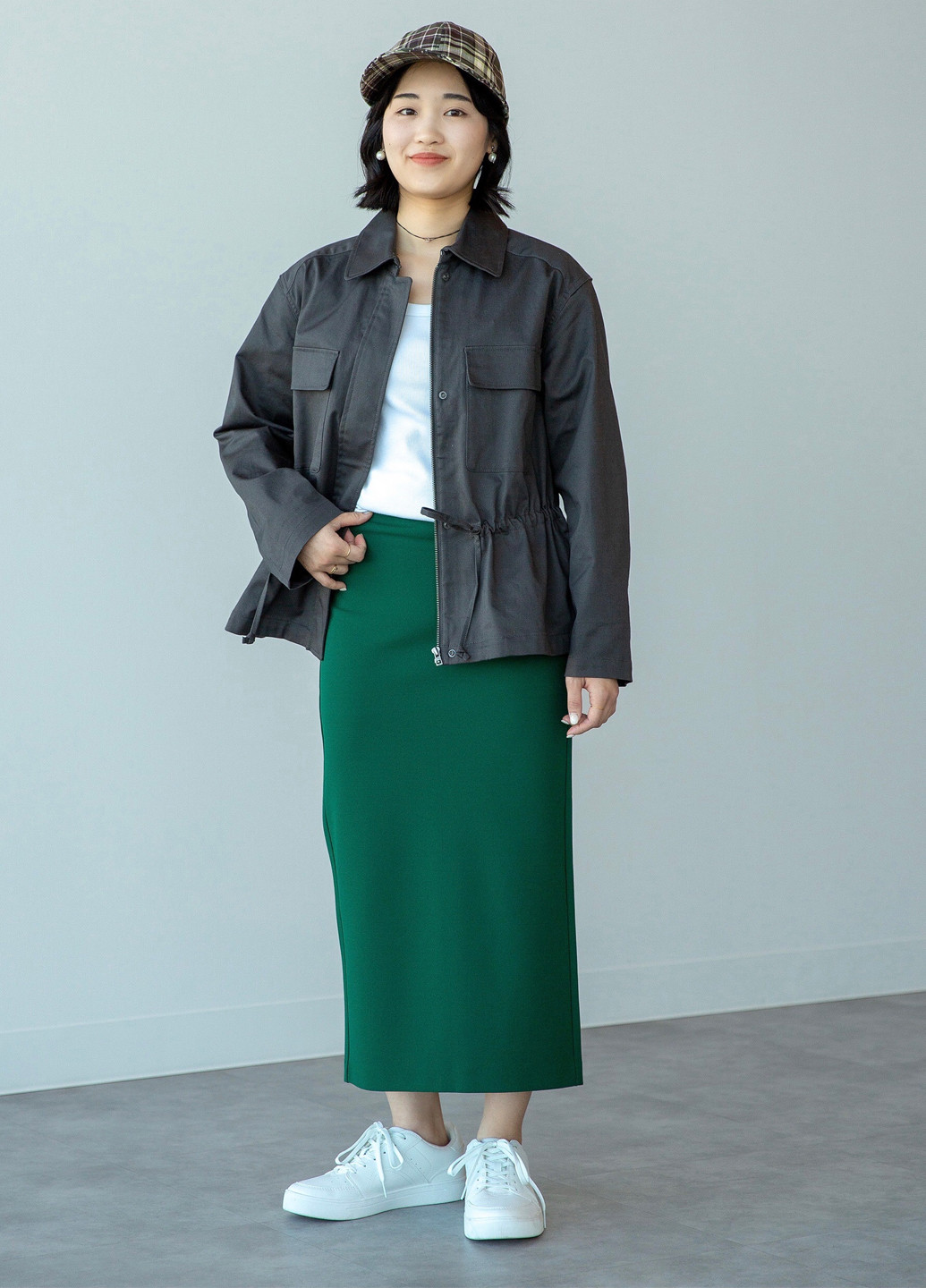 Зеленая кэжуал однотонная юбка Uniqlo а-силуэта (трапеция)