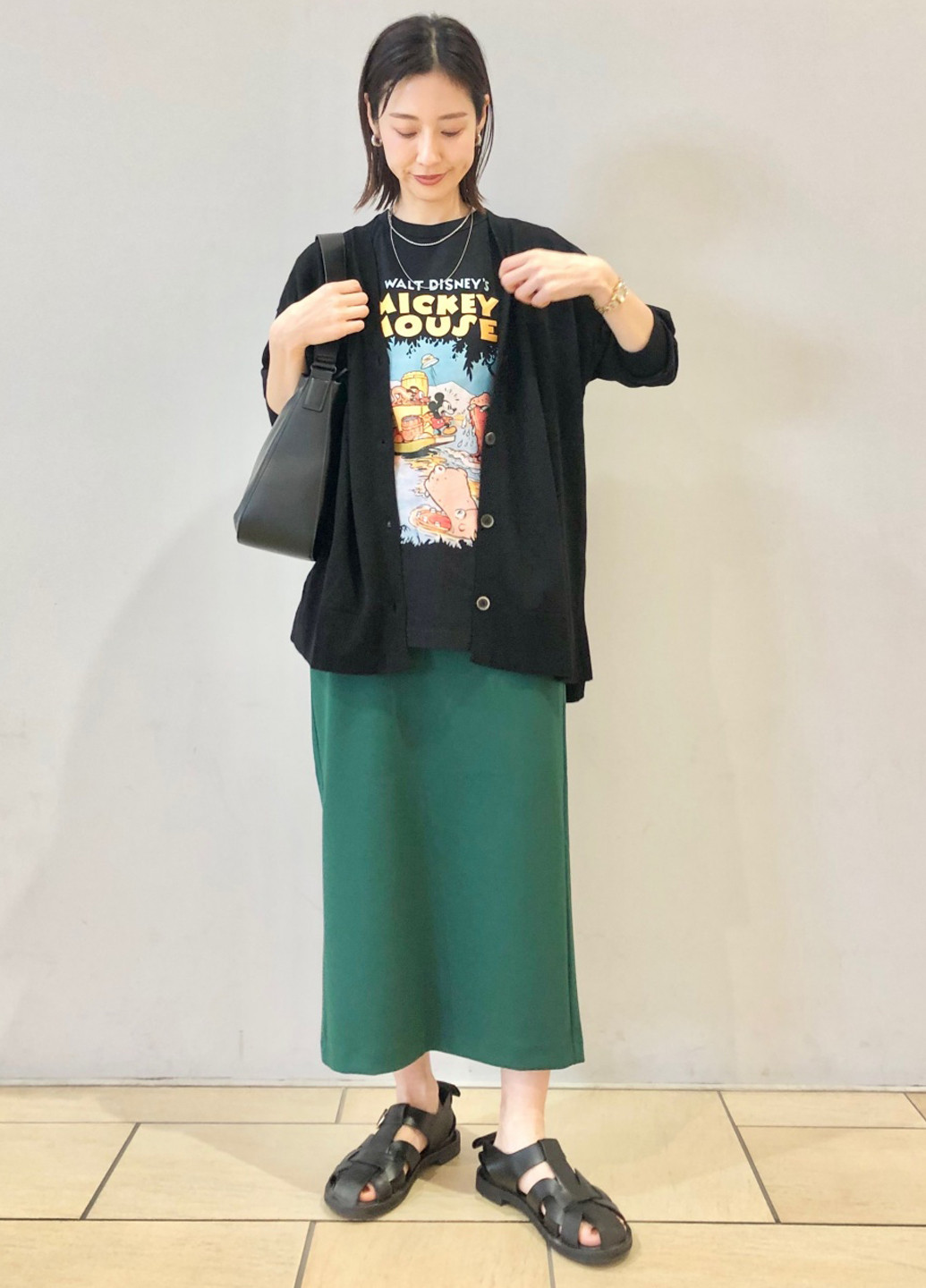 Зеленая кэжуал однотонная юбка Uniqlo а-силуэта (трапеция)