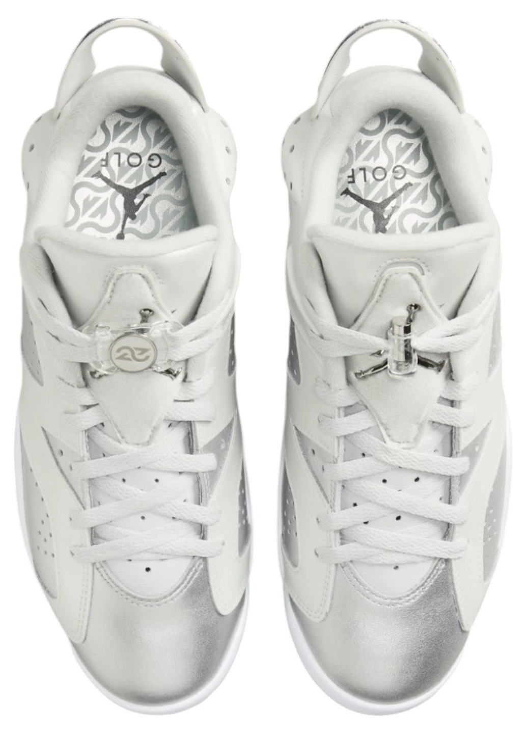 Сріблясті всесезонні кросівки Nike