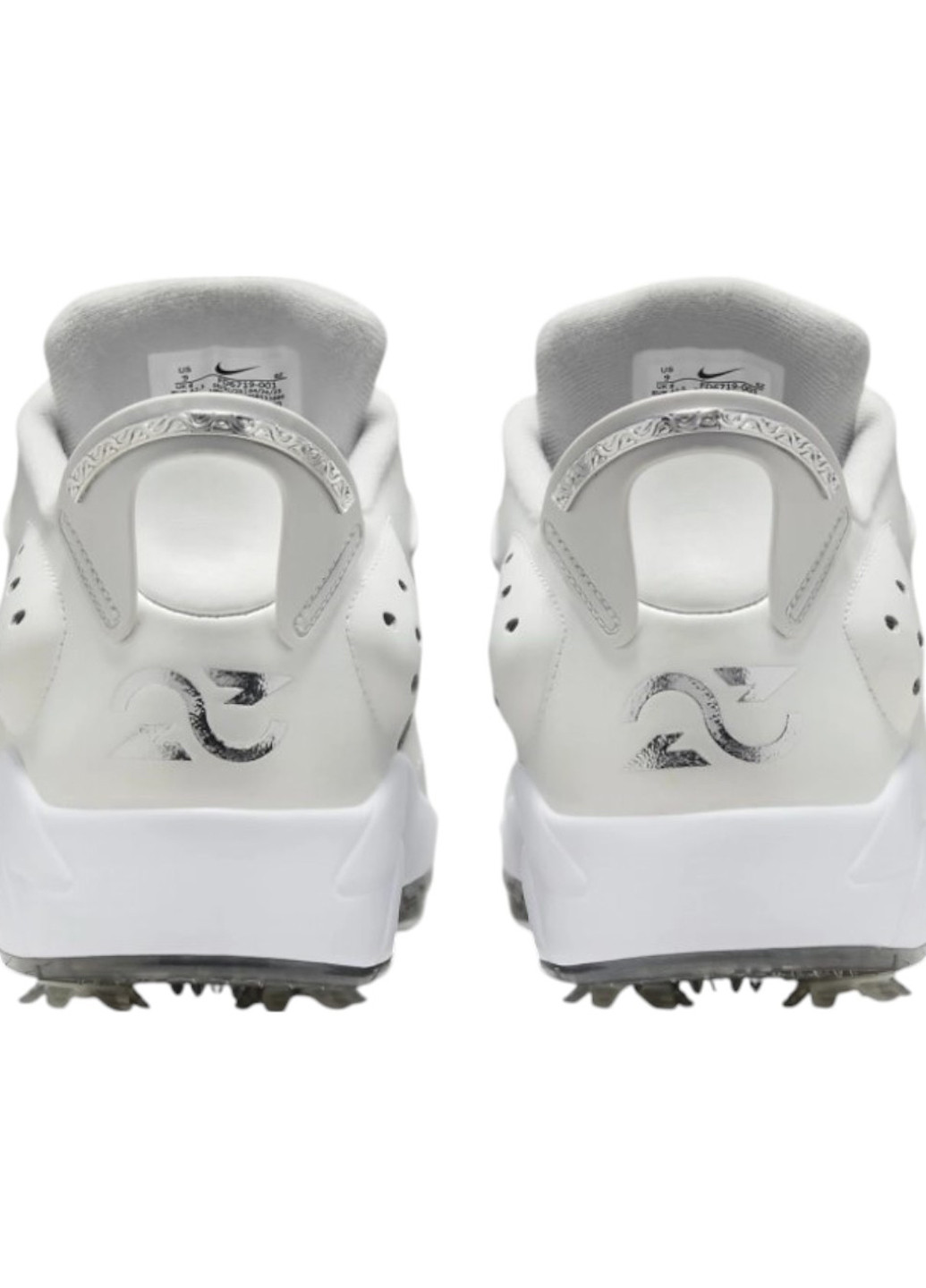 Сріблясті всесезонні кросівки Nike