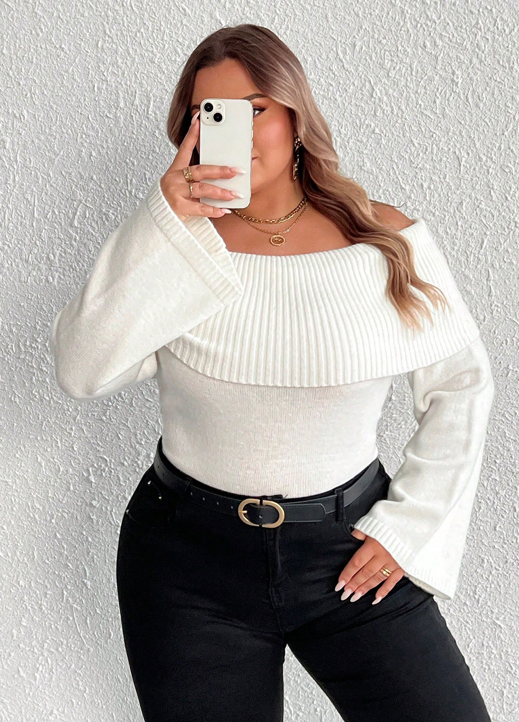 Белый демисезонный свитер SHEIN