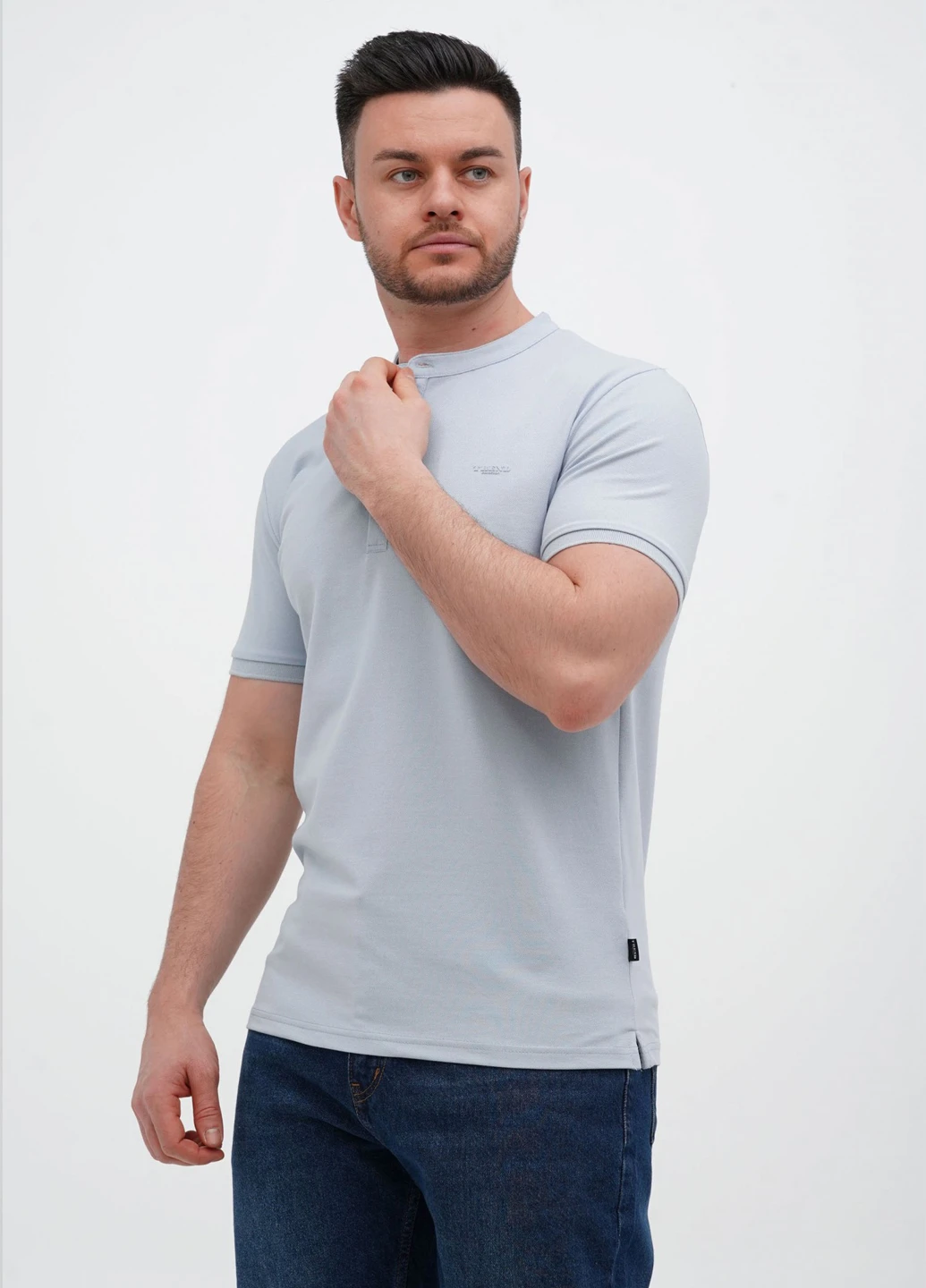 Світло-блакитна футболка Trend Collection