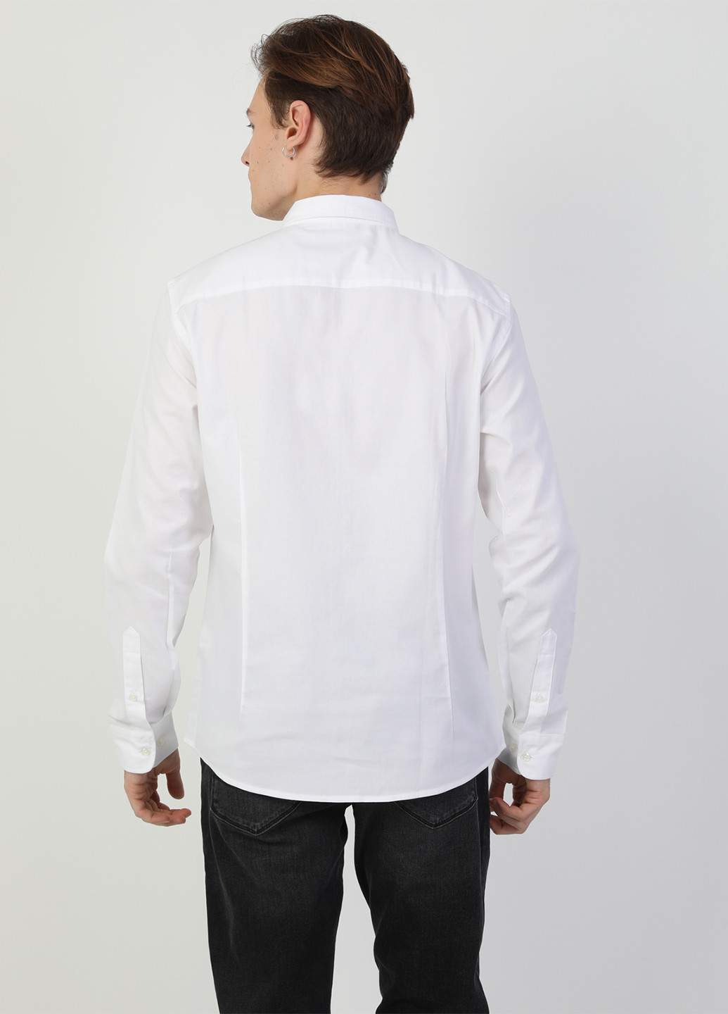 Белая кэжуал рубашка однотонная Colin's