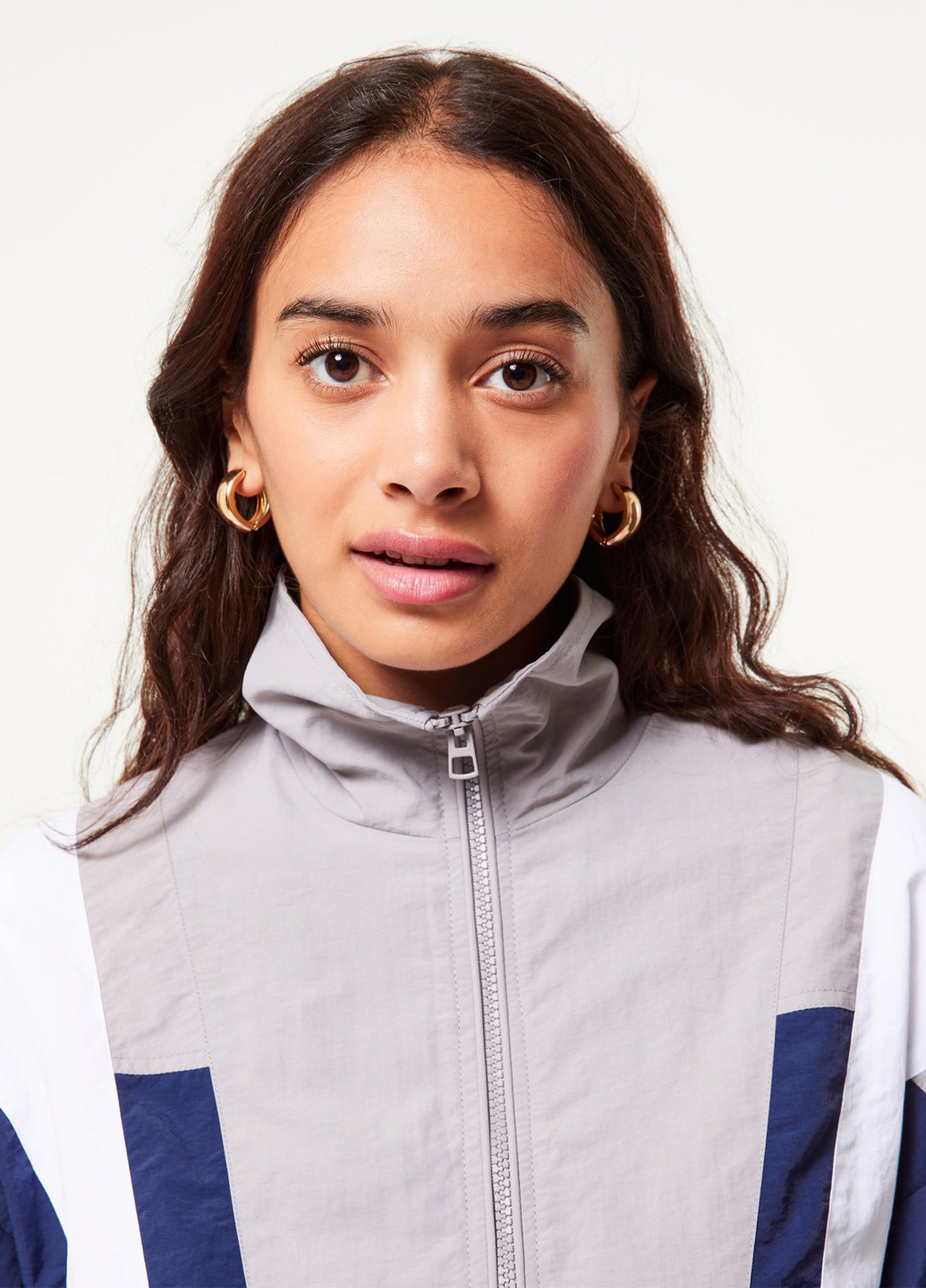 Серая демисезонная куртка Jennyfer