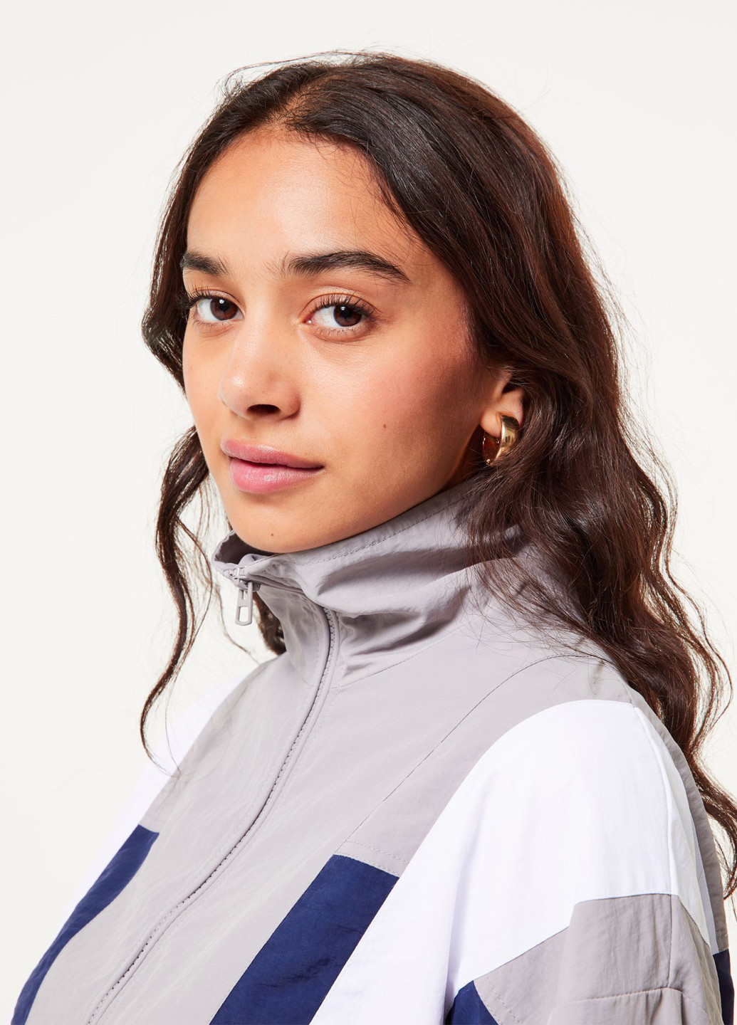 Серая демисезонная куртка Jennyfer