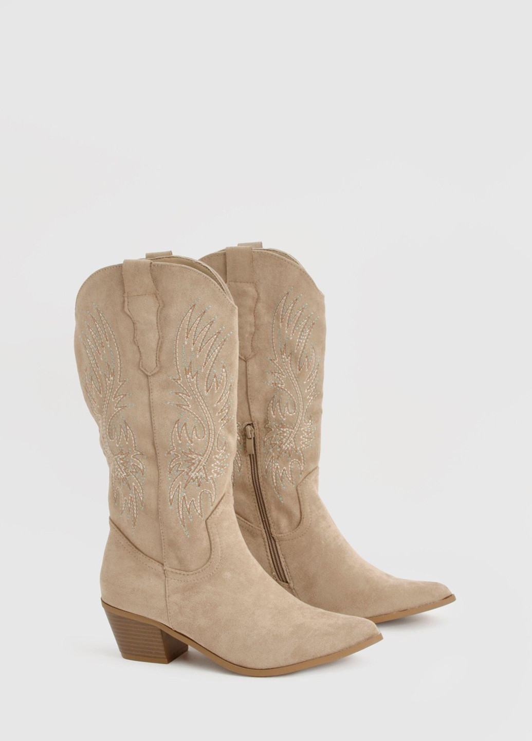 Осенние сапоги казаки Boohoo с вышивкой