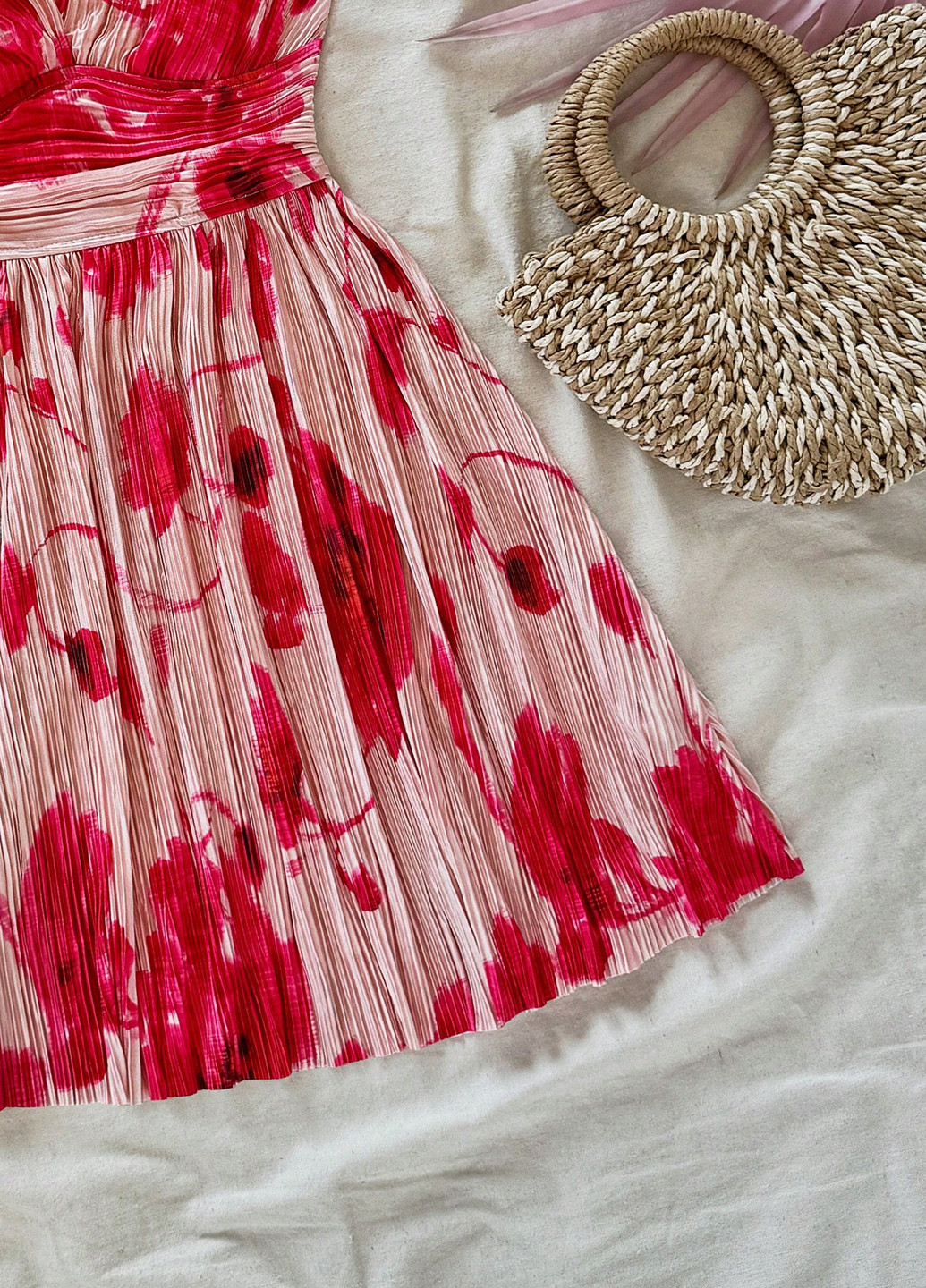 Комбинированное коктейльное платье с открытой спиной SHEIN с цветочным принтом