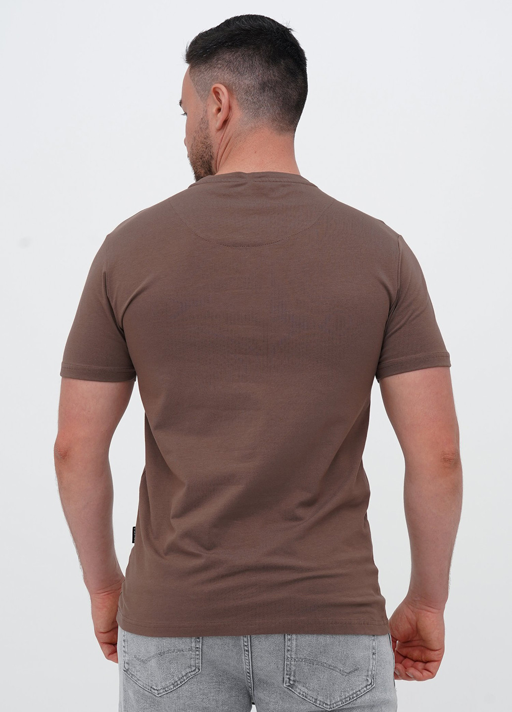 Коричневая футболка Trend Collection
