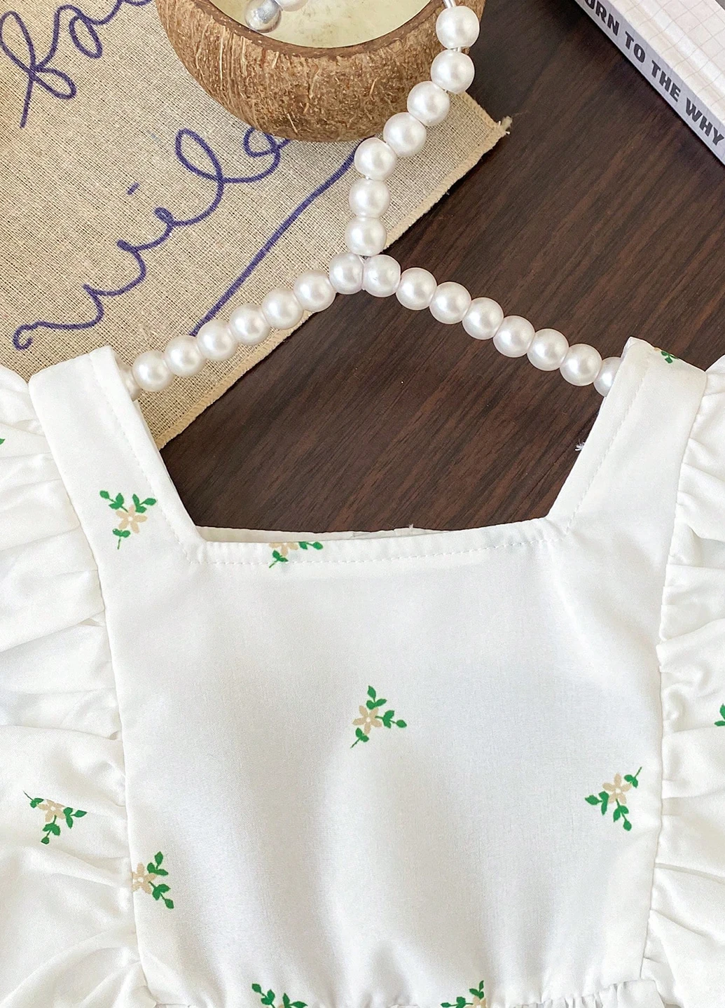 Зеленый летний костюм (блуза, шорты) SHEIN