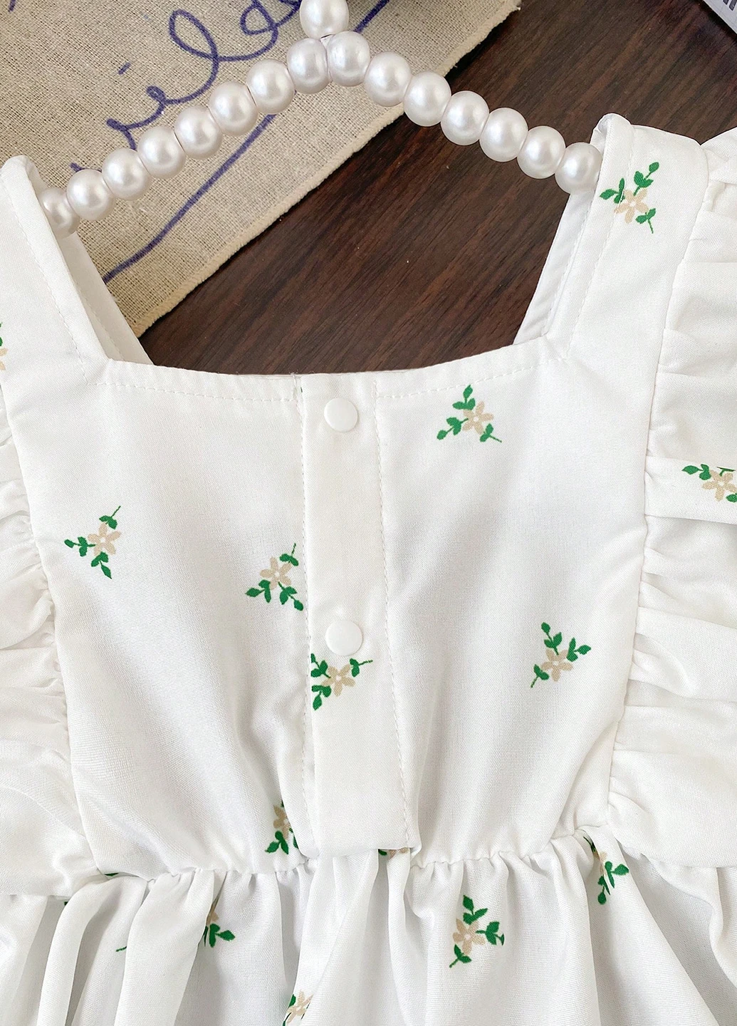 Зеленый летний костюм (блуза, шорты) SHEIN