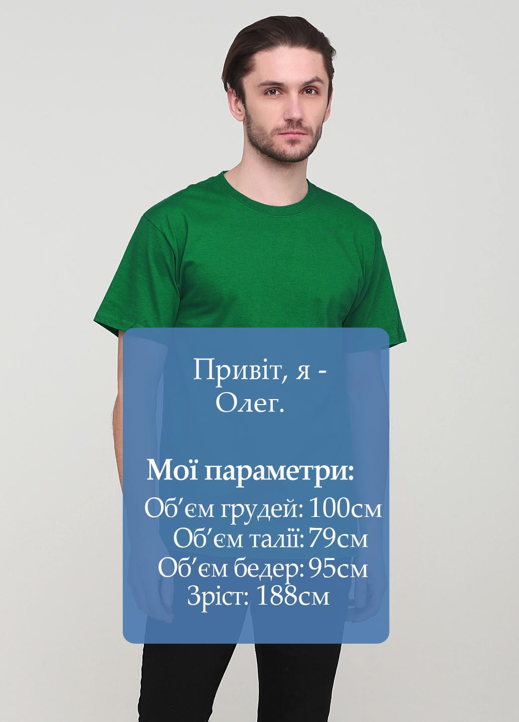 Зеленая летняя футболка Hanes