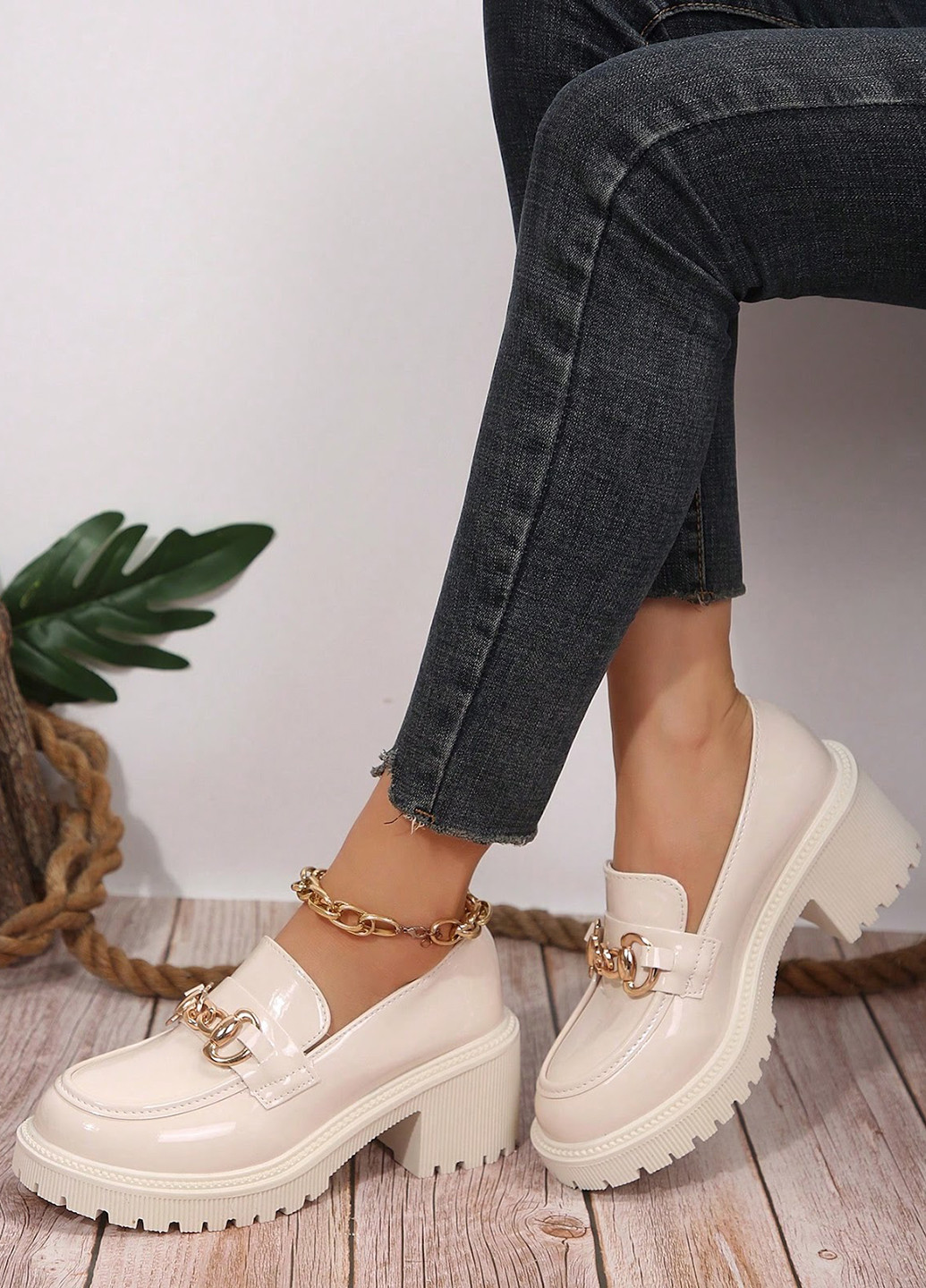 SHEIN Туфлі лофери світло-бежевий з поліуретан, китай — демісезон (323262368)