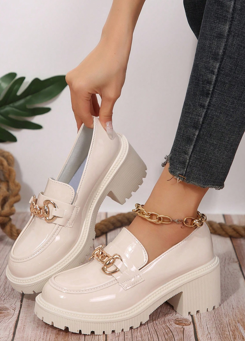 SHEIN Туфлі лофери світло-бежевий з поліуретан, китай — демісезон (323262368)