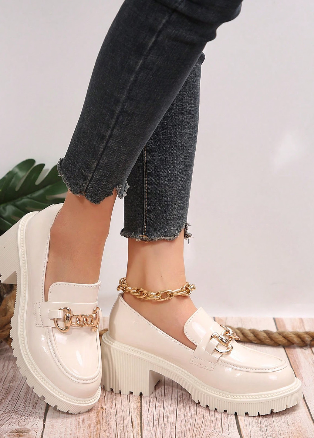 SHEIN Туфлі лофери світло-бежевий з поліуретан, китай — демісезон (323262368)