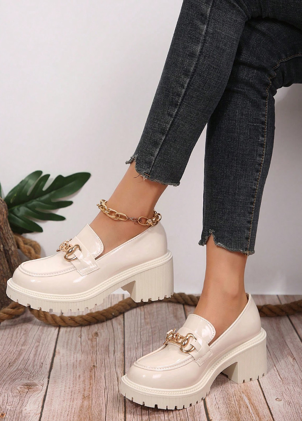 SHEIN Туфлі лофери світло-бежевий з поліуретан, китай — демісезон (323262368)