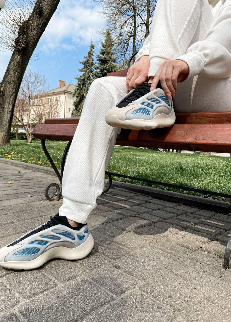 Yeezy 700 deals copy