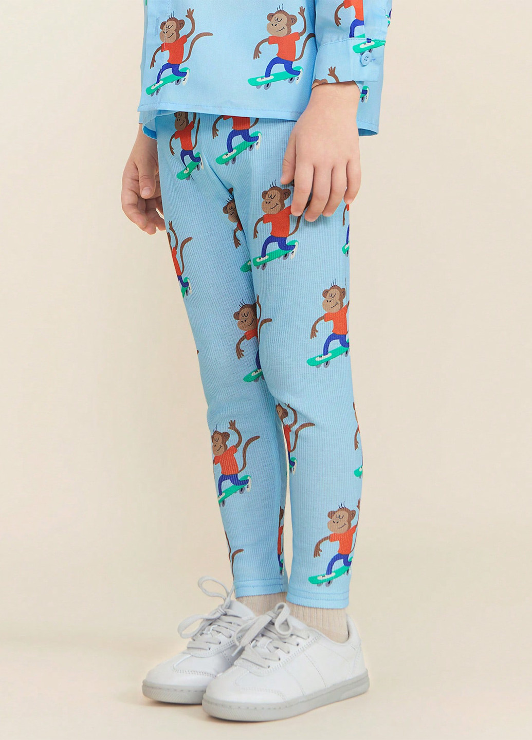 Голубые домашние демисезонные брюки зауженные SHEIN