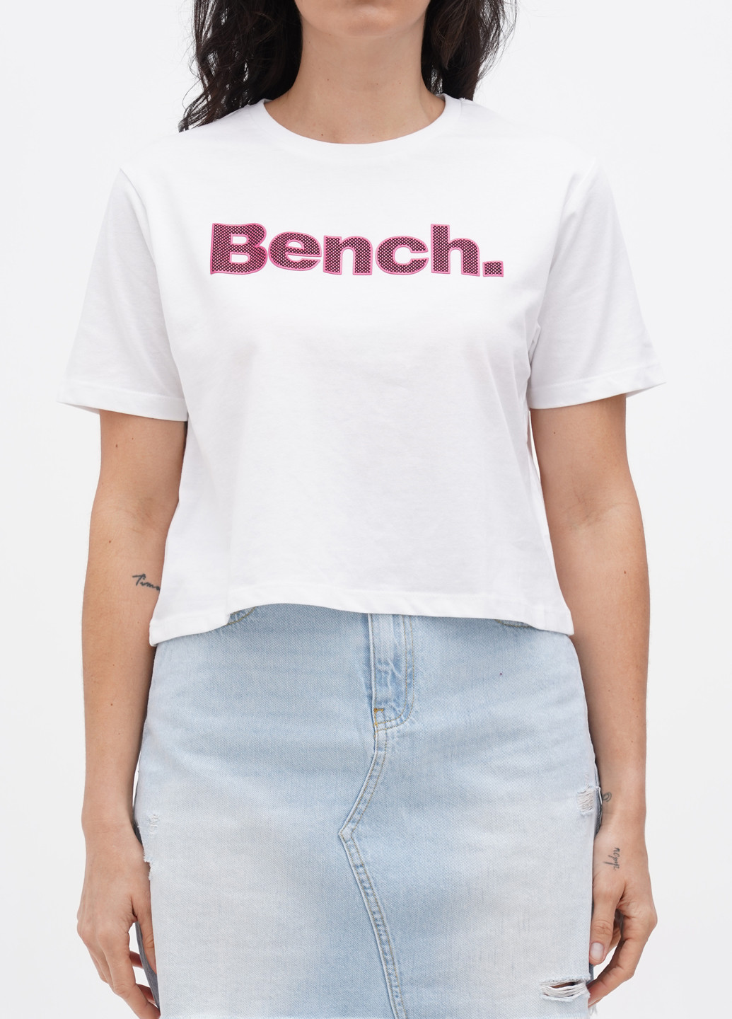 Белая летняя футболка Bench