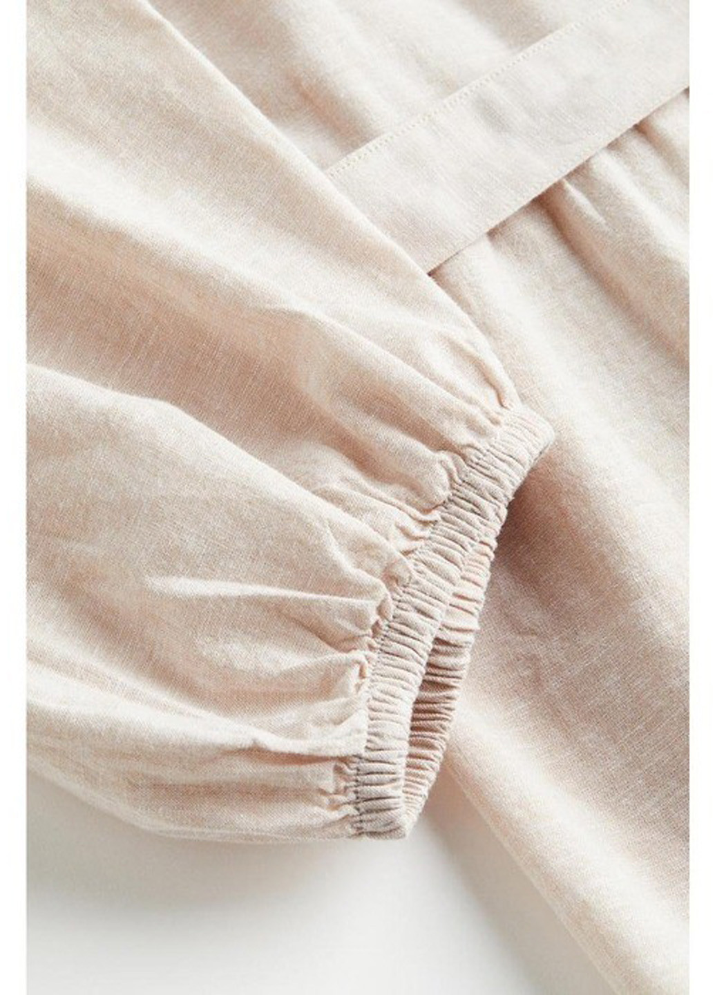 Світло-бежева кежуал сукня на запах H&M однотонна