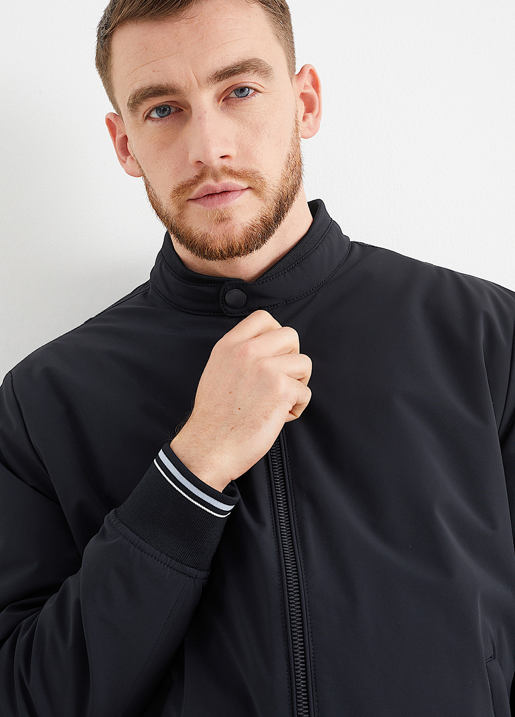 Темно-синяя демисезонная куртка C&A