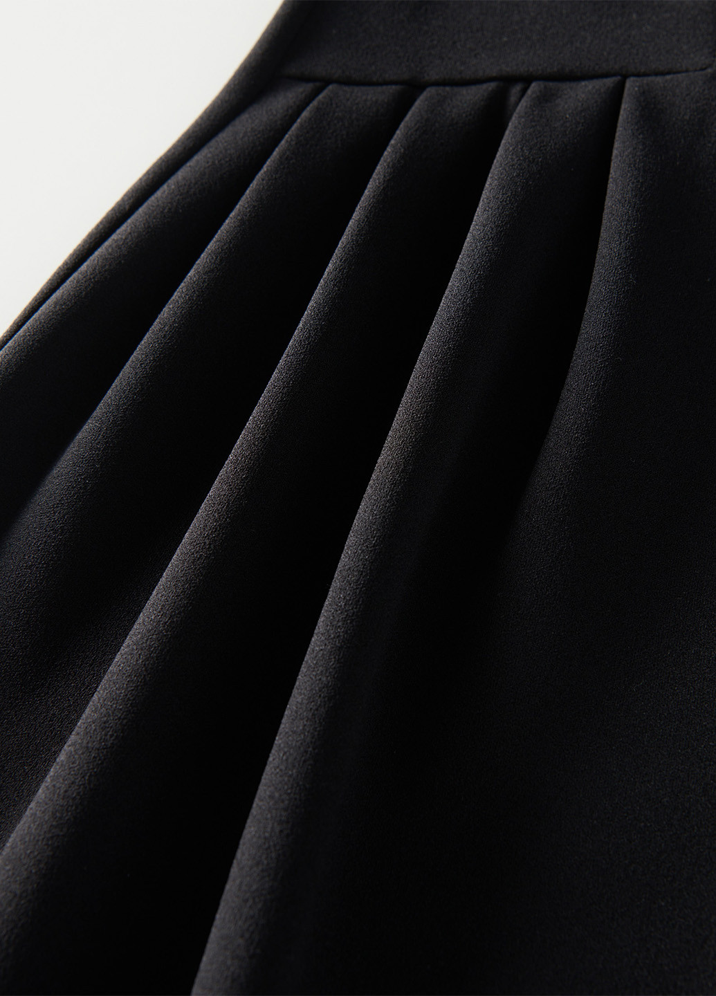 Чорна кежуал сукня Reserved однотонна