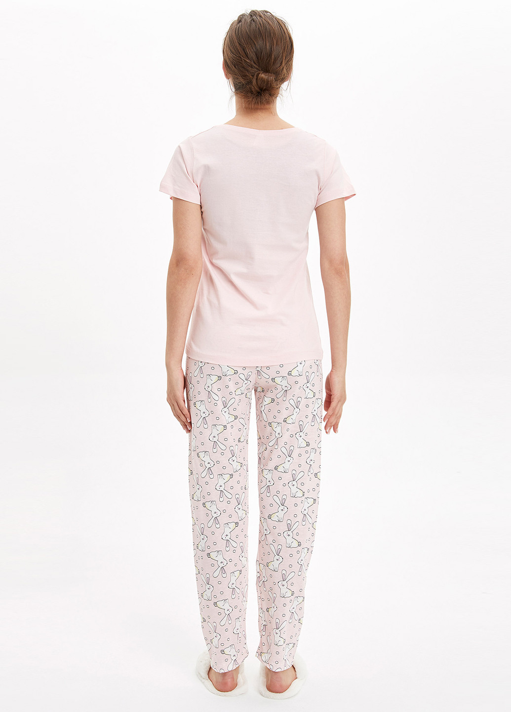 Светло-розовая всесезон пижама(футболка, брюки) футболка + брюки DeFacto