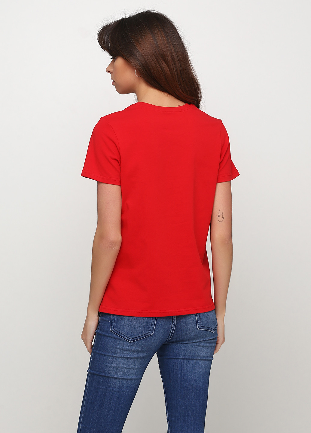 Красная летняя футболка Shik