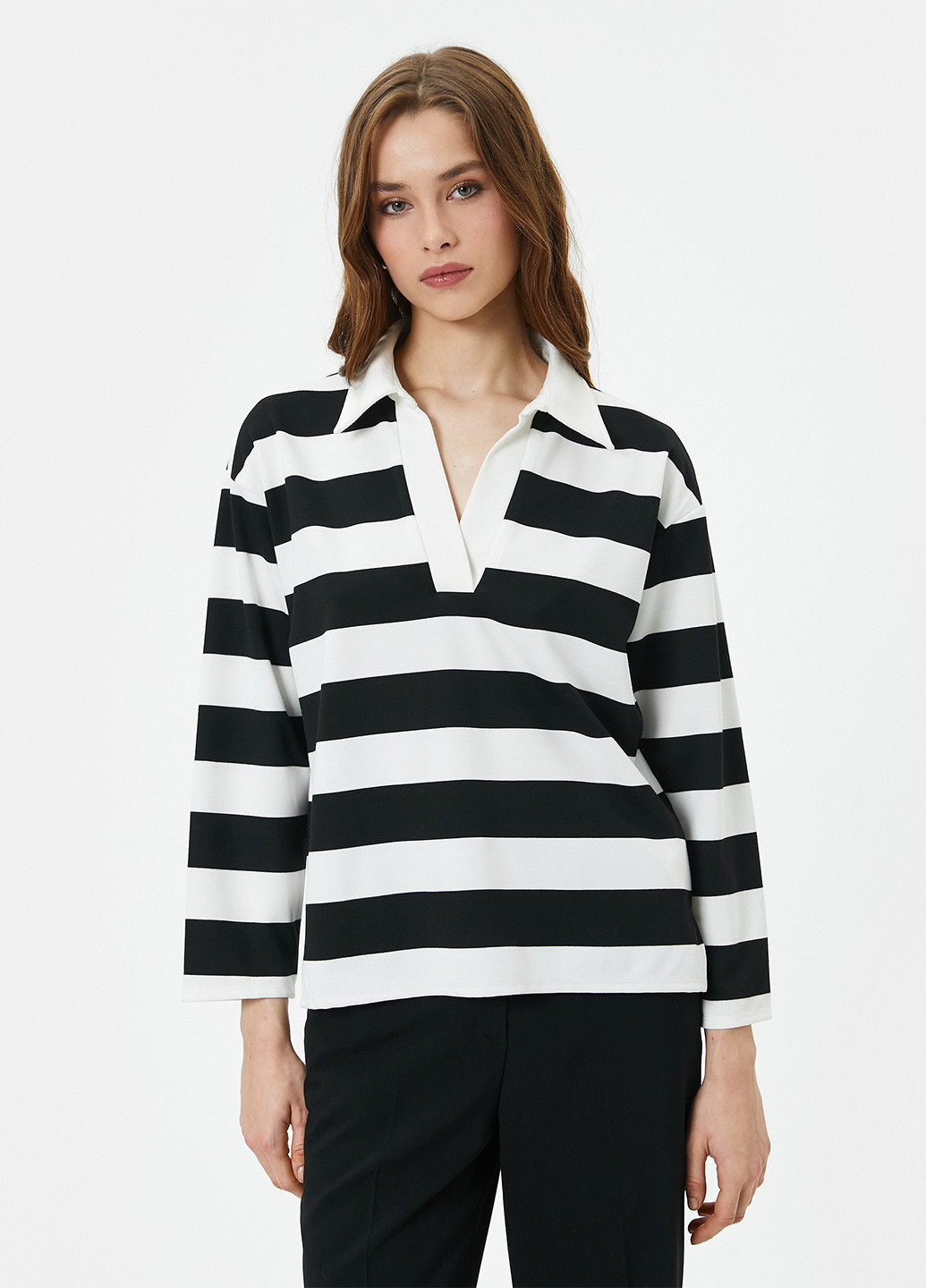 Черно-белая женская футболка-поло KOTON в полоску