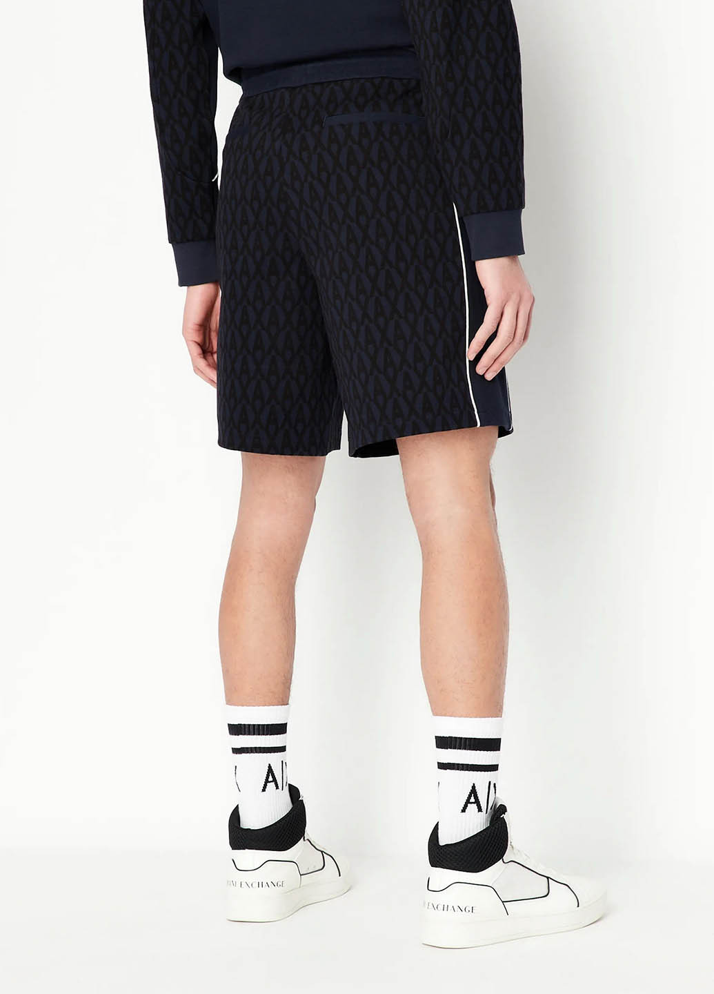 Шорти Armani Exchange (365688689)
