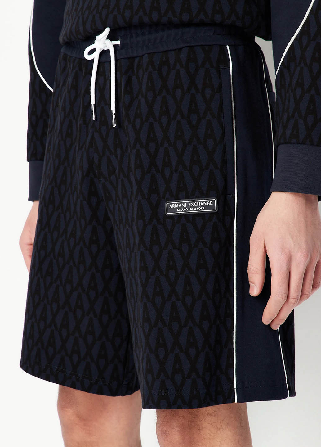 Шорти Armani Exchange (365688689)