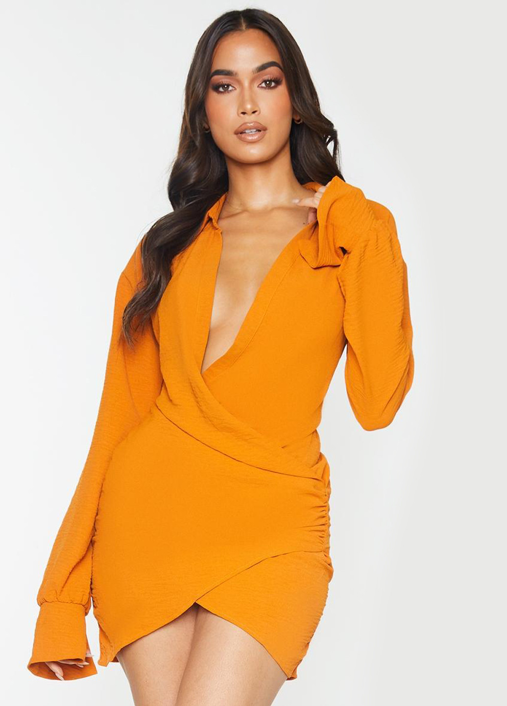 Оранжевое кэжуал платье рубашка, на запах PrettyLittleThing однотонное