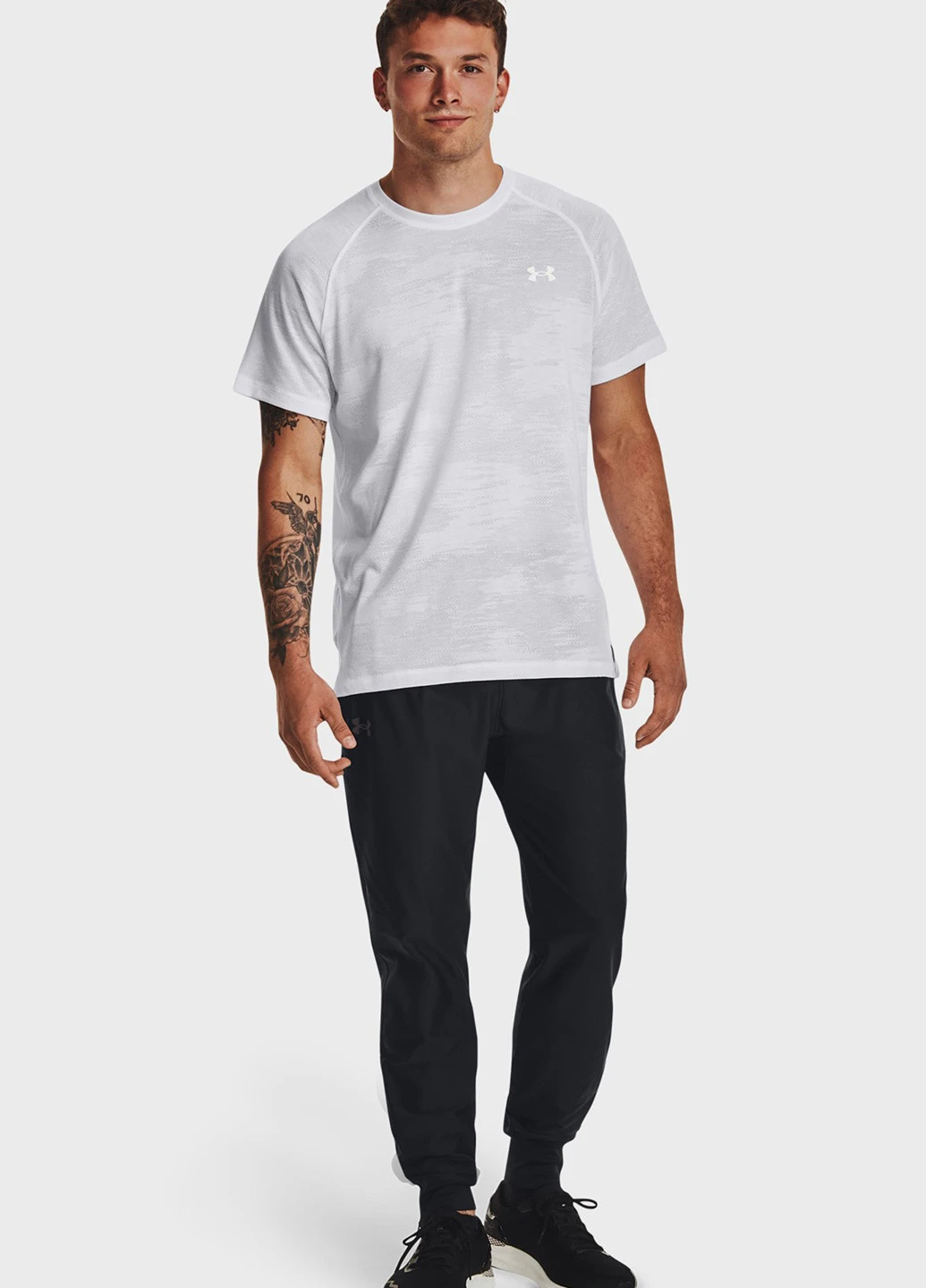 Черные спортивные демисезонные джоггеры брюки Under Armour