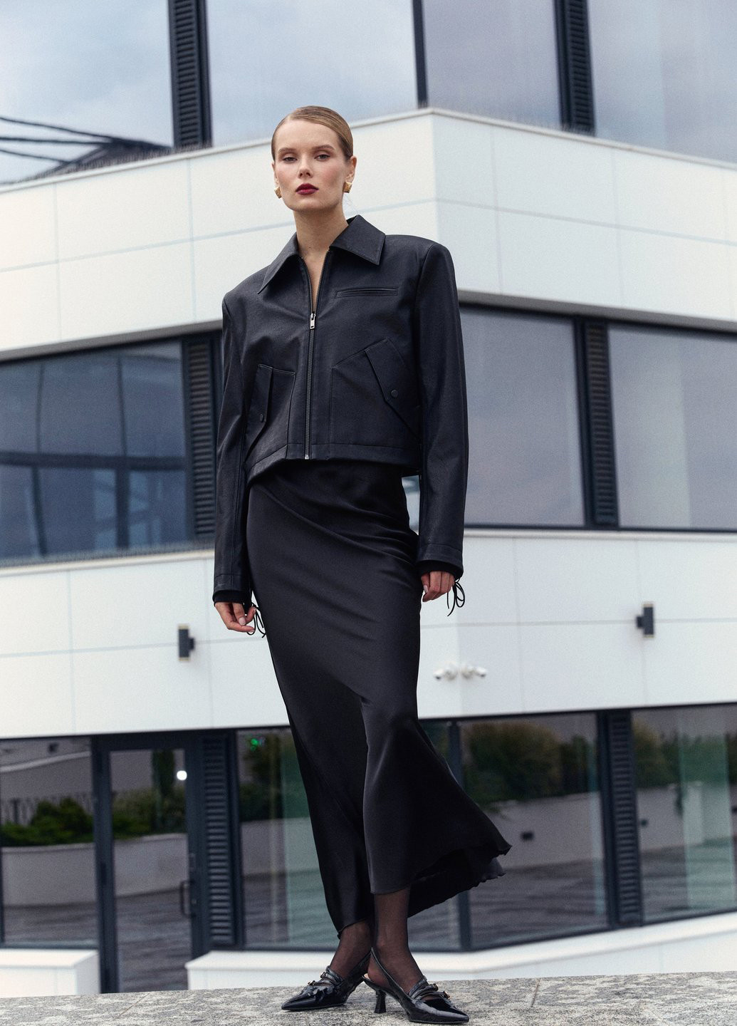 Чорна демісезонна куртка куртка-піджак Gepur