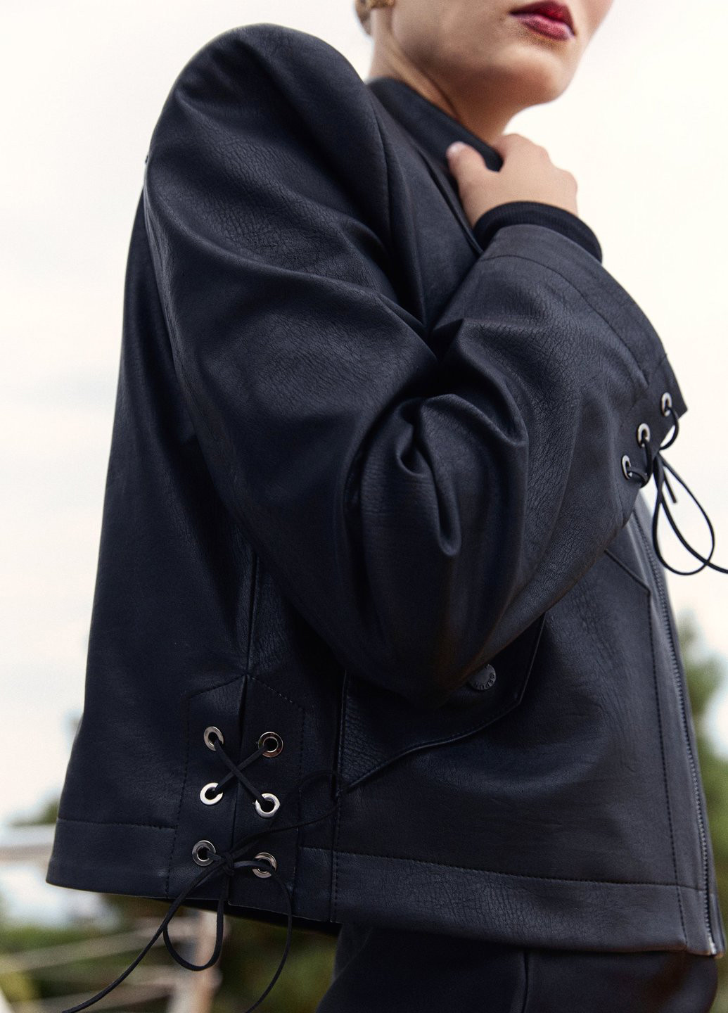 Чорна демісезонна куртка куртка-піджак Gepur